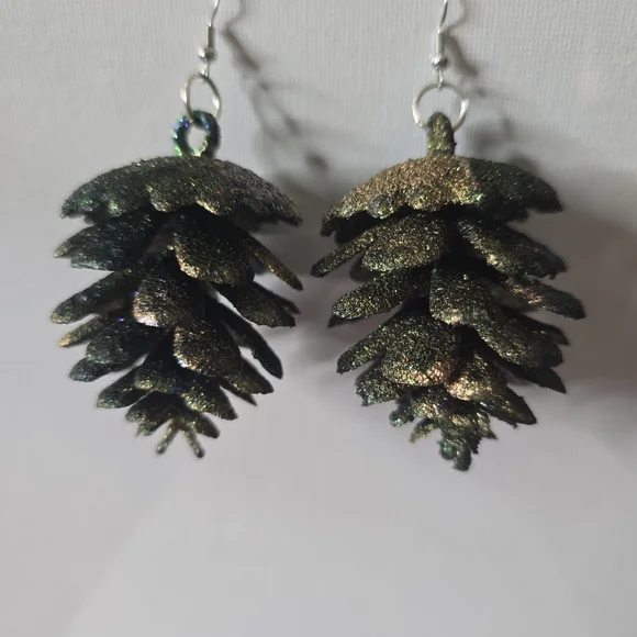HANDCRAFTED Pinecone Pierced Earrings HANDPAINTED Holiday Jewelry Accessories - Picture 4 of 15